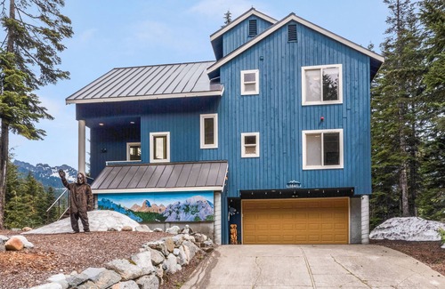 Snoqualmie Pass Casa | Ski-in Ski-out Sasquatch Retreat @ Snoqualmie Pass