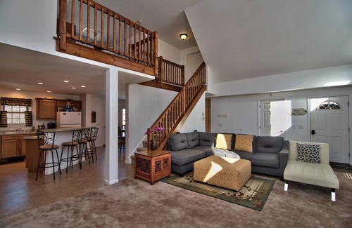 Briar Crest Woods Chalet De Esquí | Pista de esquí JFBB Log Chalet casa (moderna, de lujo, y nuevo) 5 recámaras y loft