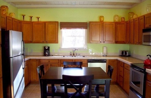 Harbor Springs Casa | ABIERTO TODO EL AÑO! Frente al mar! ¡VISTAS AL LAGO MICH! ¡Sala de juego! PUESTA DEL SOL!