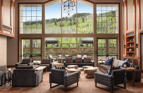 Vail Villa | Ski Vail!! Thanksgiving Week 2-bedroom villa sleep 6 in superb Vail Chalet