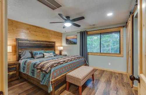 Chalet Village Casa | Ski View Bears - Gatlinburg! Serene Cabin with Views, HotTub, GameRoom