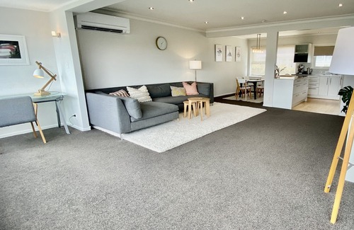 Takapuna Condominio | SkyBlue Espaciosa vista al mar UltraFast Fiber Internet