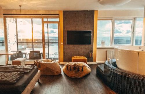 Klaipeda Apartamento | sky FLAT jacuzzi sauna 27 FLOOR