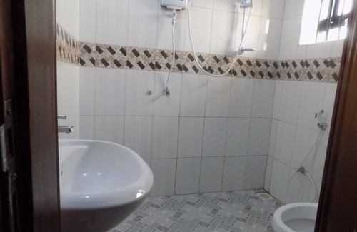 Rukungiri Hotel | Sky Light Hotel