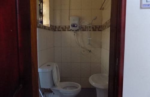 Rukungiri Hotel | Sky Light Hotel