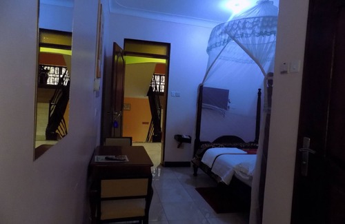 Rukungiri Hotel | Sky Light Hotel