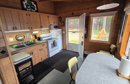 Three Lakes Cabaña | Sky Meadows Cottage en Medicine Lake