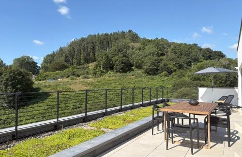 Seaton Casa | Skyfall