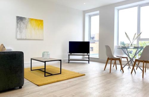 Fleet Casa | Skyline at Fleet Heights Apartment Six