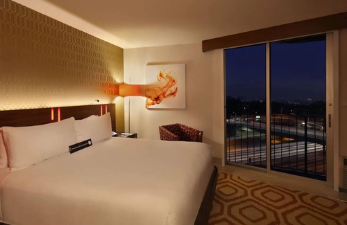Los Angeles Hotel | Skyline King Room at Hotel Angeleno with Skyline View of LA, Room Service!