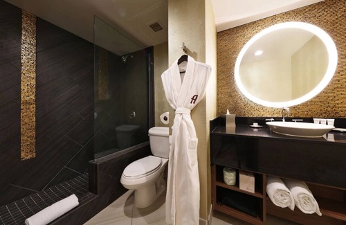 Los Angeles Hotel | Skyline King Room at Hotel Angeleno with Skyline View of LA, Room Service!