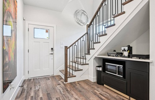 Cedar Crest Casa | Skyline Luxury Retreat in Dallas