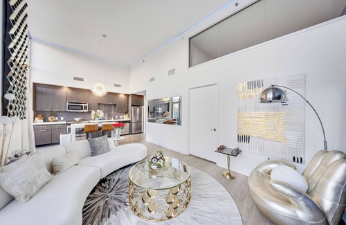 Downtown Long Beach Condominio | Skyline Meets Shoreline · Breathtaking Seascapes!