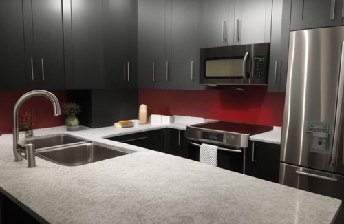 Chinatown Apartamento | Skyline Retreat | 2BR Condo Close To Rogers Arena!