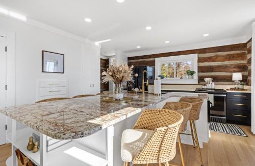 Afton Casa | Skyline Retreat Views, Trails & Wineries