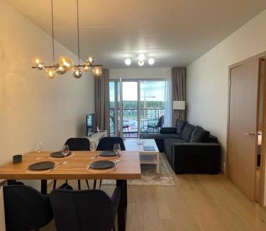 Kesklinn Apartamento | SkyResidence Luxury Apartment With City & Garden View