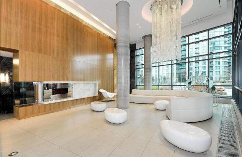 Fort York Apartamento | SkySide Downtown Condo - Free Parking