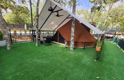 Hulu Selangor Complejo | SkyTree Glamping - Huda's Haven