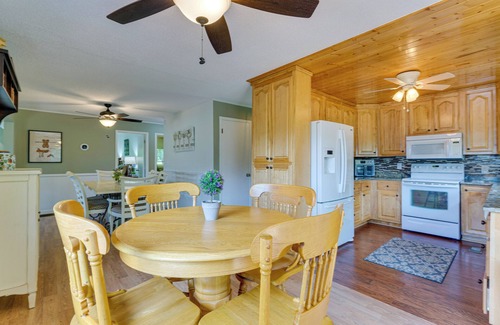 Robbinsville Cabina | 'Skyview Retreat' Cabin w/ Mountain Views!