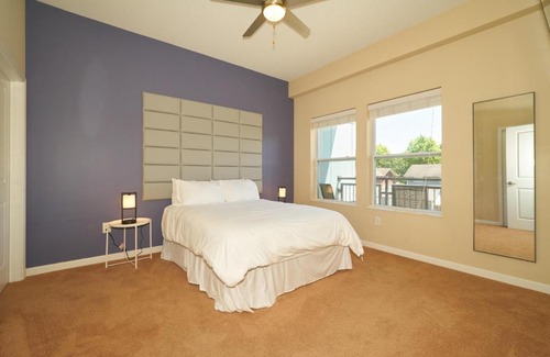 Fall Creek Place Apartamento | Sleek and Unique 1bdr Apt Dtown Gym Garage