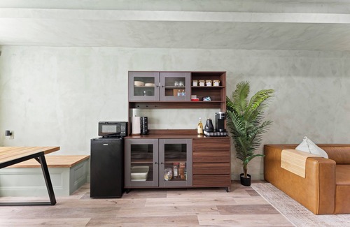 Washington Casa | Sleek & Cozy DC Oasis 1BR/1BA w/ Accessible backyard