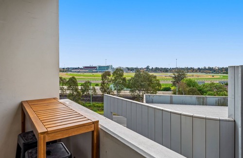 Kensington Apartamento | Sleek Kensington 2-Bed with BBQ Area & Gym