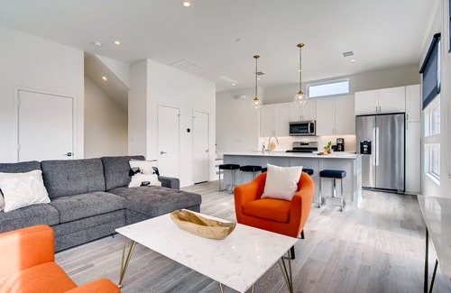 Knox - Henderson Casa | ¡Nueva y elegante casa de lujo en una ubicación privilegiada en la parte alta!