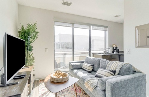 Shaw Apartamento | Sleek Shaw 1BR w/ Elevator, nr Dining & Green Spaces, by Blueground