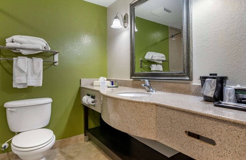 Brunswick Hotel | Sleep Inn And Suites Brunswick