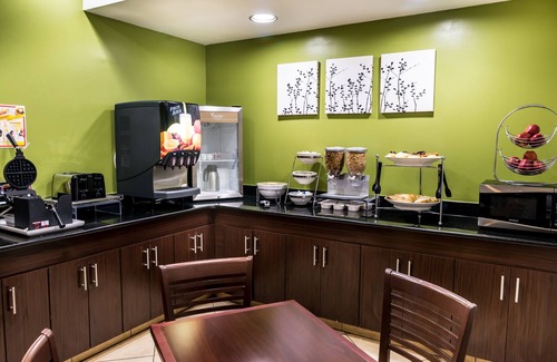 Seven Oaks Hotel | Sleep Inn Columbia