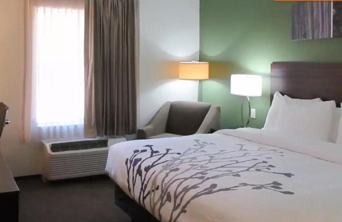 Chiloquin Hotel | Sleep Inn & Suites Chiloquin-Crater Lake Junction