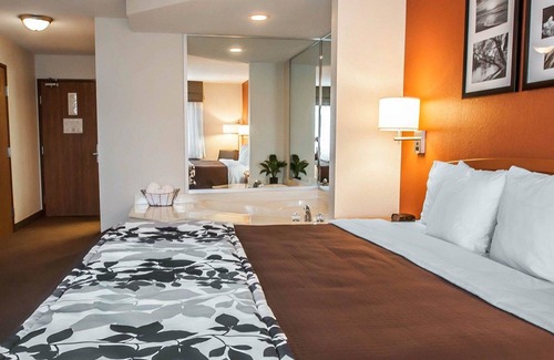 Camdenton Hotel | Sleep Inn & Suites Lake of the Ozarks