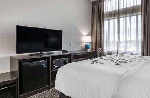 Franklin Hotel | Sleep Inn & Suites Milwaukee/Franklin