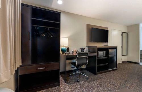 Lake Delton Hotel | Sleep Inn & Suites Lake Delton-Wisconsin Dells Newly Renovated 2024