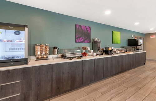 Lake Delton Hotel | Sleep Inn & Suites Lake Delton-Wisconsin Dells Newly Renovated 2024