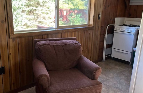 Honor Cabina | Sleeping Bear Riverside Cabins - Cabin #1