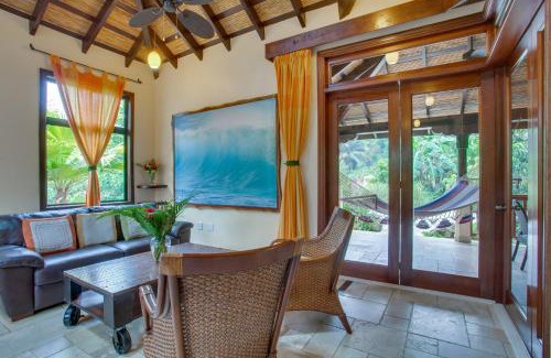 Good Living Camp Cabina | Sleeping Giant Rainforest Lodge