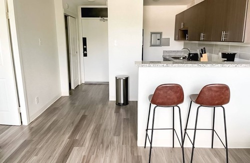 Walnut Hills Apartamento | Sleepover: Divine 1BD/1BA + Gym - Cincinnati