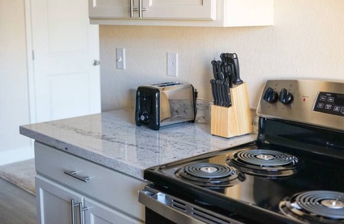 Oklahoma City Apartamento | Sleepover: Eclectic 1BD/1BA + Balcony - OKC