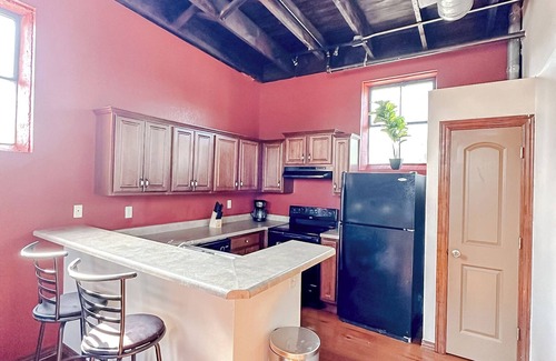 Springfield Apartamento | Sleepover Extraordinary 2BD/1BA + Parking - Downtown Springfield