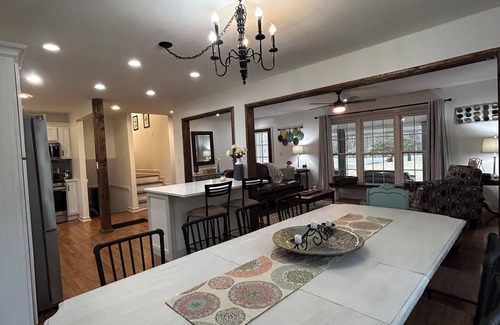Trenton Casa | Sleeps 12, Pet Friendly, In-ground Pool, Close to Chattanooga!