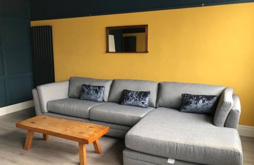 Riverside Casa | Sleeps 14 Cardiff City Centre