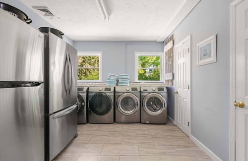 West Harwich Casa | Sleeps 14 Home w/ Pool Great for Families!