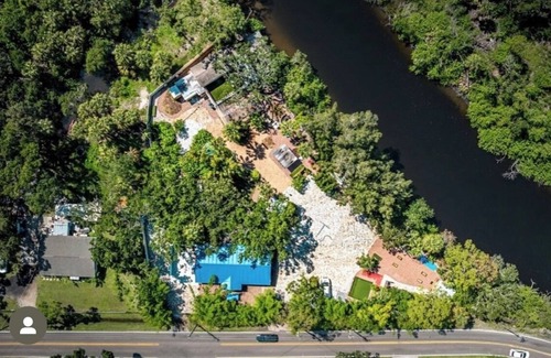 Town 'n' Country Casa | Sleeps 20+, 2 houses, Swim-Spa, hot tub, bachelor and party place