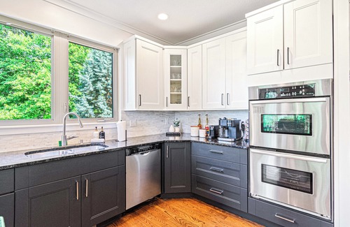 Asheville Chalet De Esquí | Sleeps 20, Game Rm, Movie theatre, Sauna, Firepit, Hot tub & More