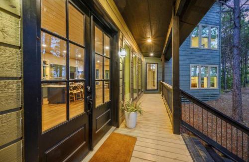 Pickens Casa | Sleeps 22 9 Hole Mini Golf Amenities Lake!