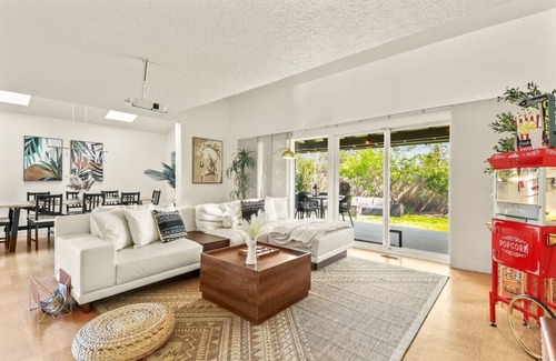 Cedar Hills Casa | Sleeps 22 | Game Room/Hot Tub