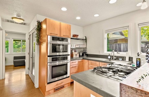 Cedar Hills Casa | Sleeps 22 | Game Room/Hot Tub