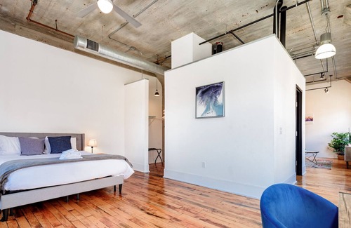 Downtown St. Louis Apartamento | Sleeps 3, Stunning 1BR by Cozysuites
