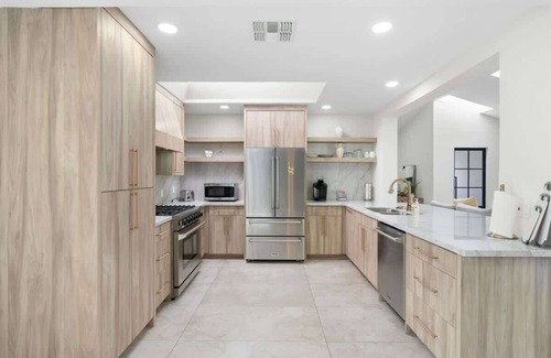 Coronado Casa | Sleeps 8 | Pool | Centrally Located Oasis